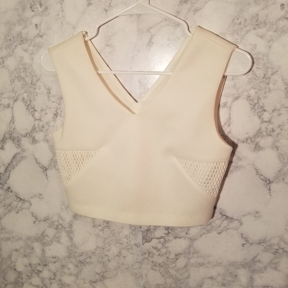 Tops - woman's D2C crop white top size S [AC28]
